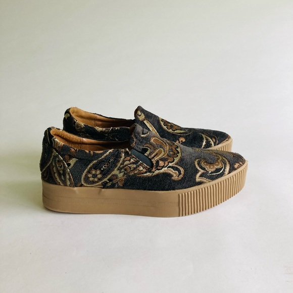 Brantano Brown Tan Velvet Sneakers size 7 - Picture 3 of 13